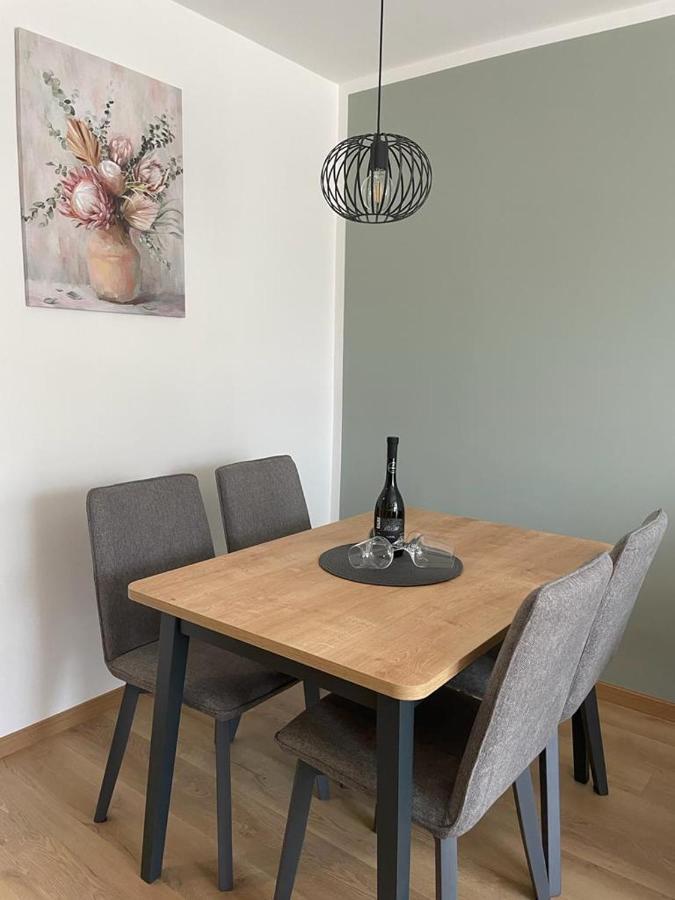 Apartman Stela Knin Exterior foto